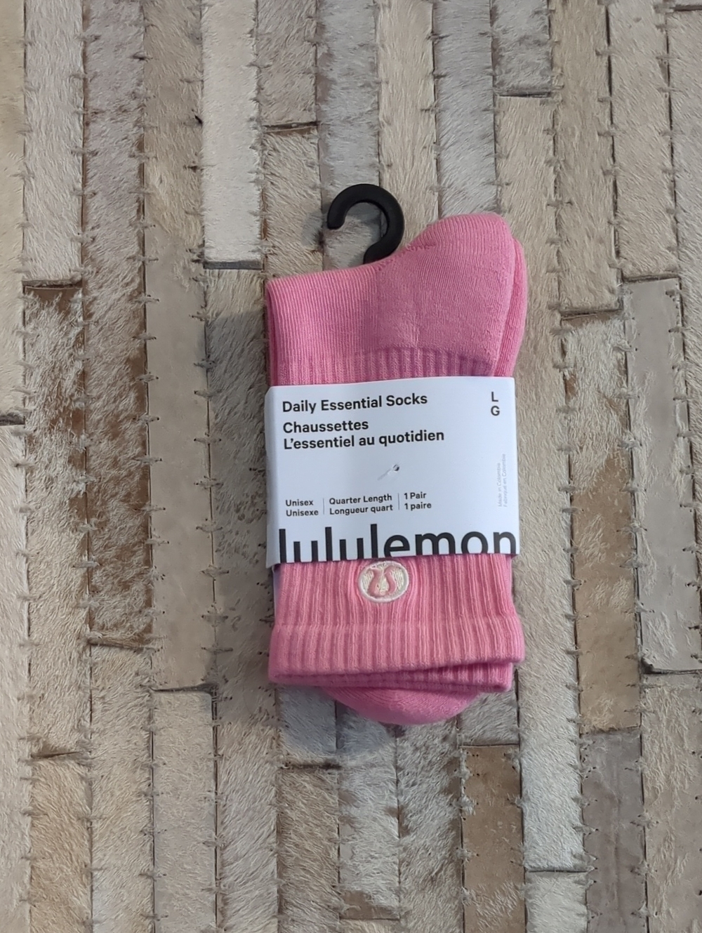 NWT Lululemon Daily Essential Socks – Pink (Large)